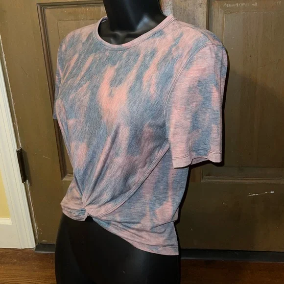Lululemon Athetica Gray Crescent Tied Short Sleeve Top Size 2 - Picture 3 of 8
